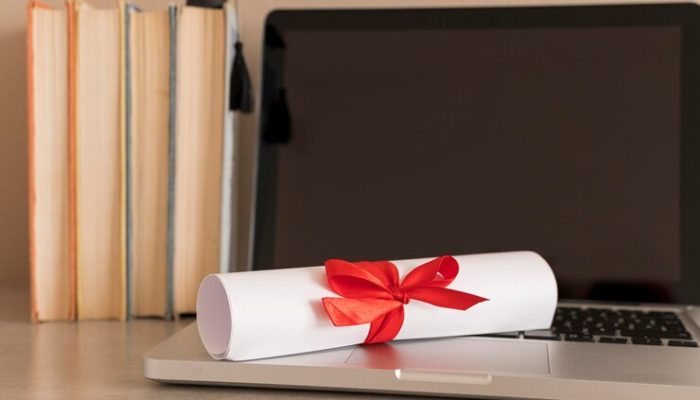 education-diploma-certificate-laptop_23-2148769648